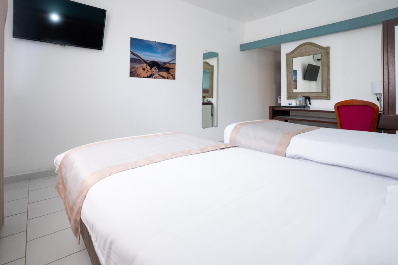 Ibis Styles Cayenne Centre Amazonia Hotell Exteriör bild